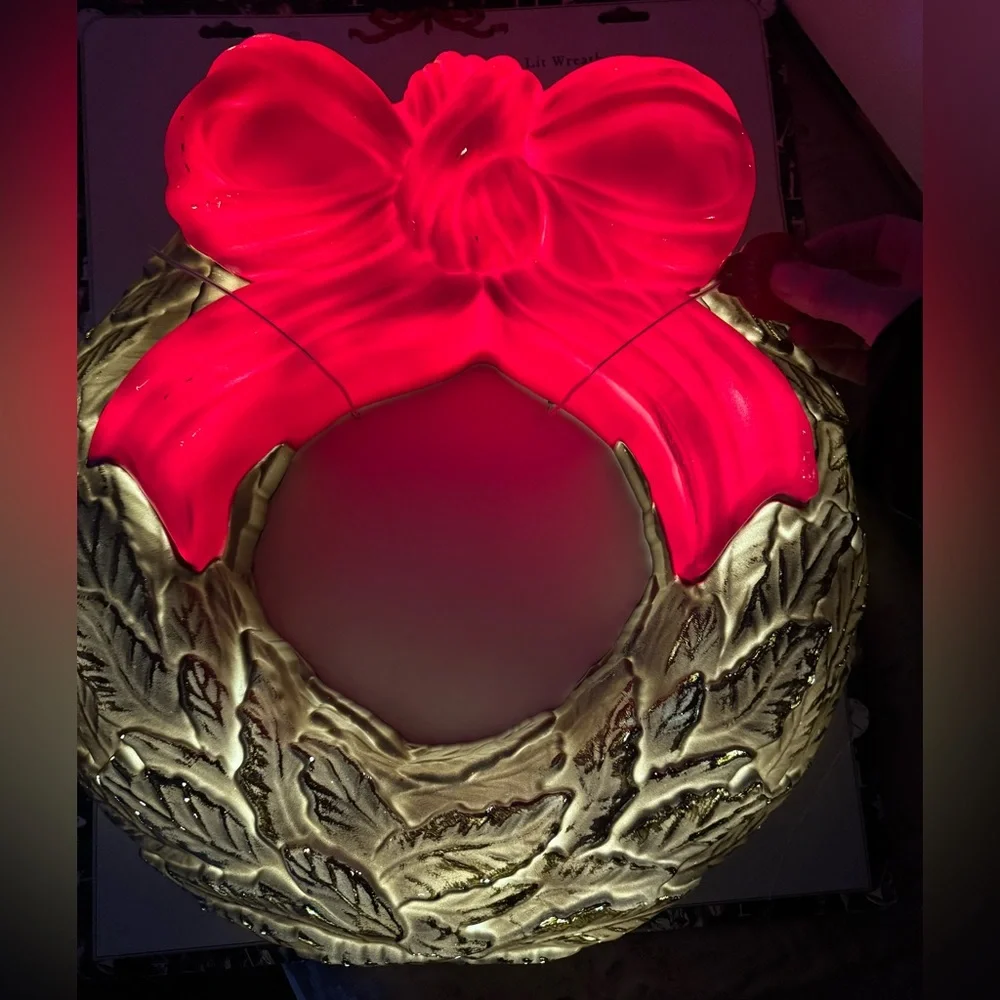 John Derain Blow Mold 16” Lite Up Wreath-*has a few scratches